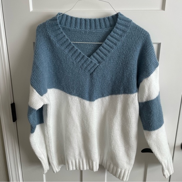 Sweaters - Womans, XL, v neck sweater. Cozy, warm, School, teacher, casual, date night